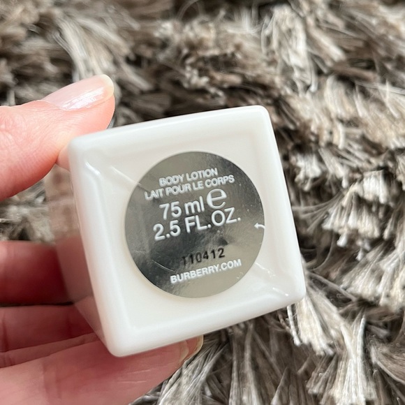 BURBERRY Body Lotion 75ml - Picture 3 of 3